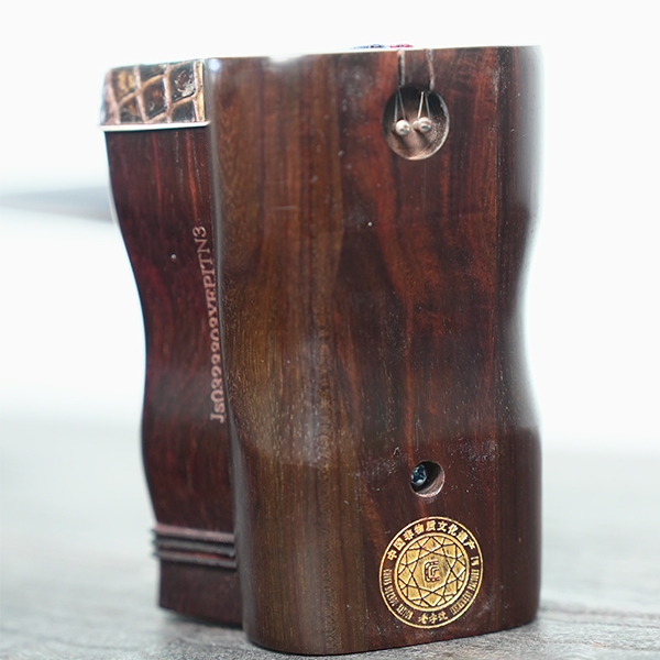 70周年庆封明君监制旧料老红木5569金章